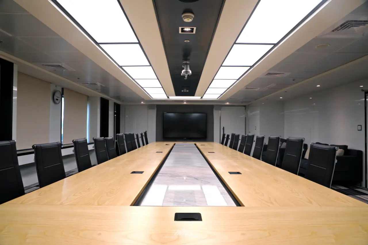 辦公室設計作品 3:臺安醫院⼁5F 會議室